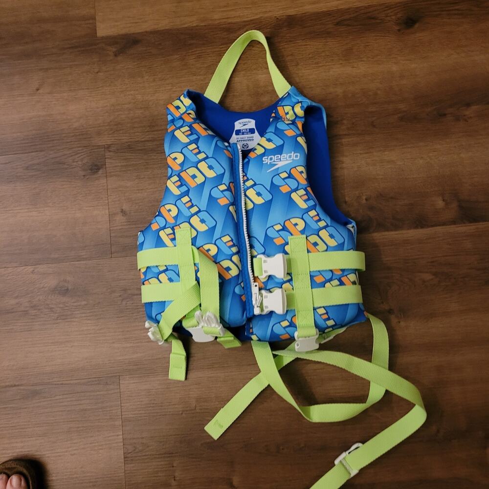 speedo left jacket 33-55 lbs excellent